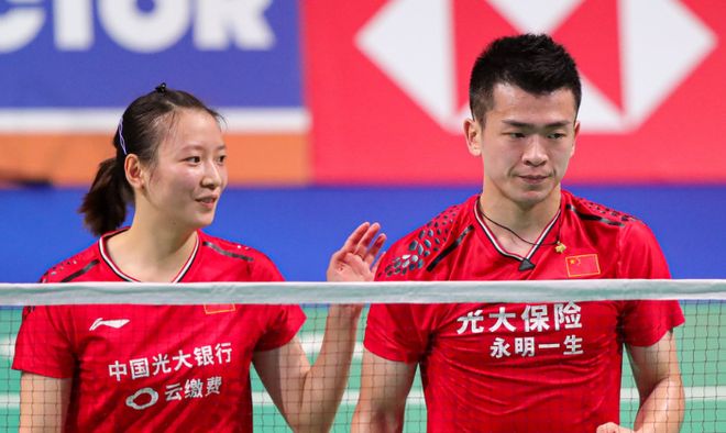 丹麦队险胜马来西亚队，黄鸭组合带队取胜