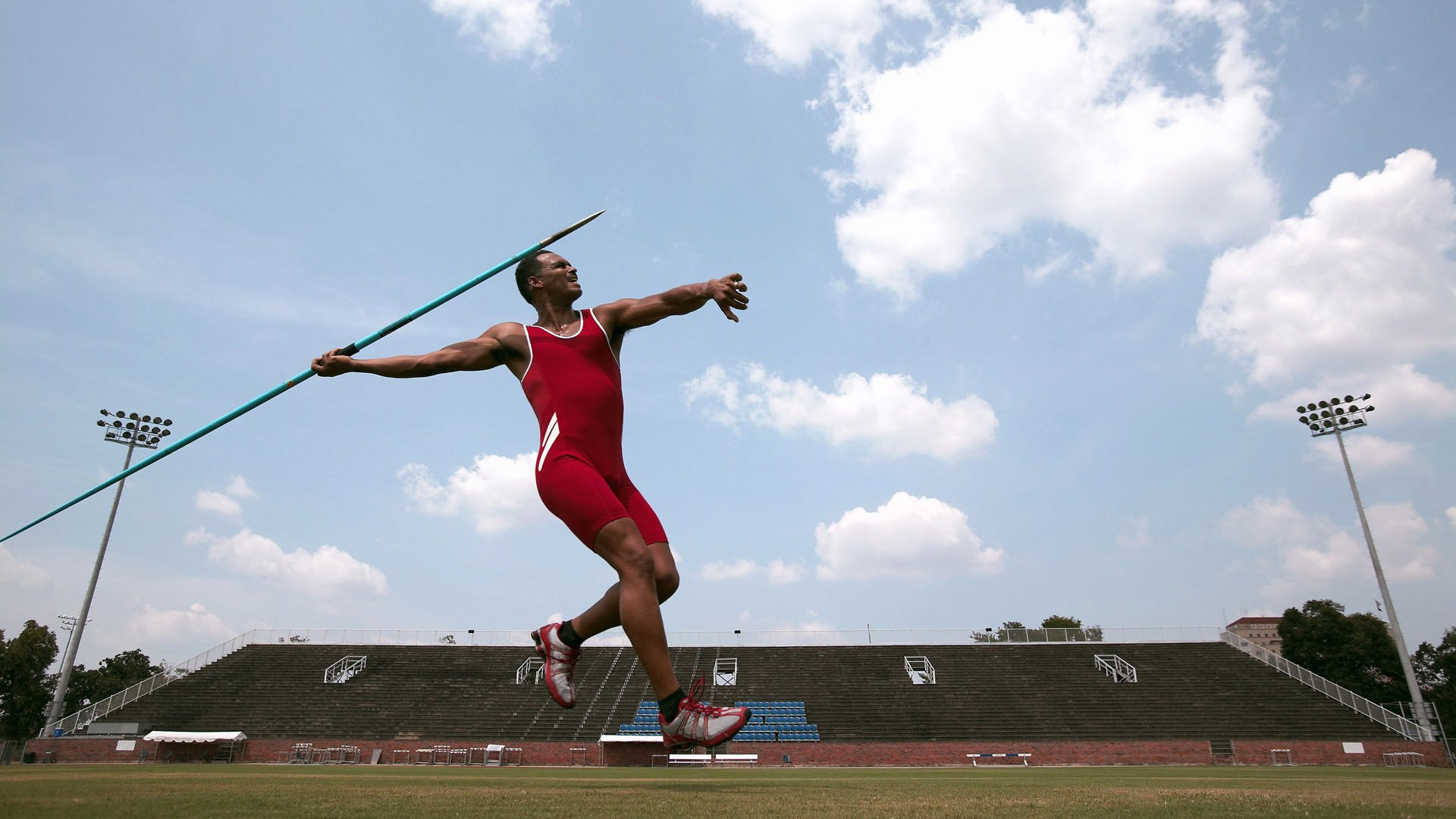 沙特关键战突围，委内瑞拉新星如何成为F1年度争冠的X因素？