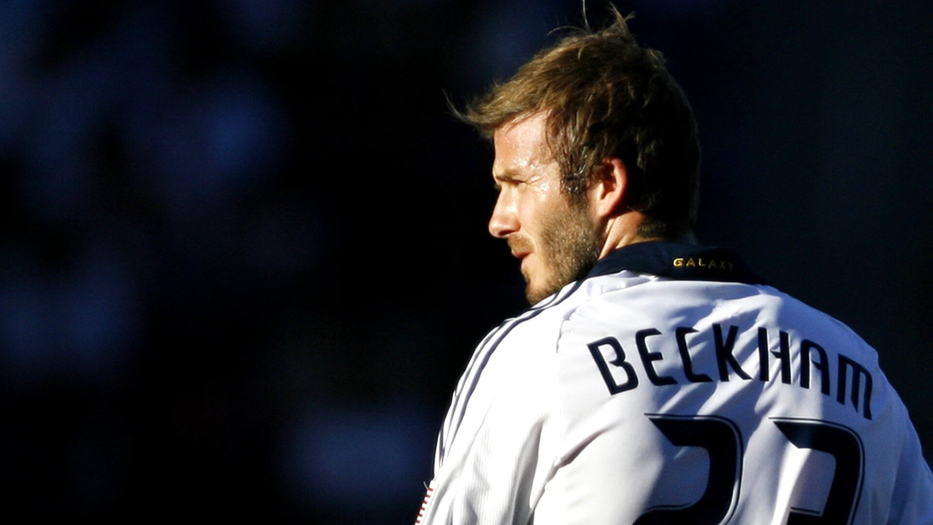 弗拉霍维奇防守端锁死对手，荷兰力克澳大利亚展现团队韧性