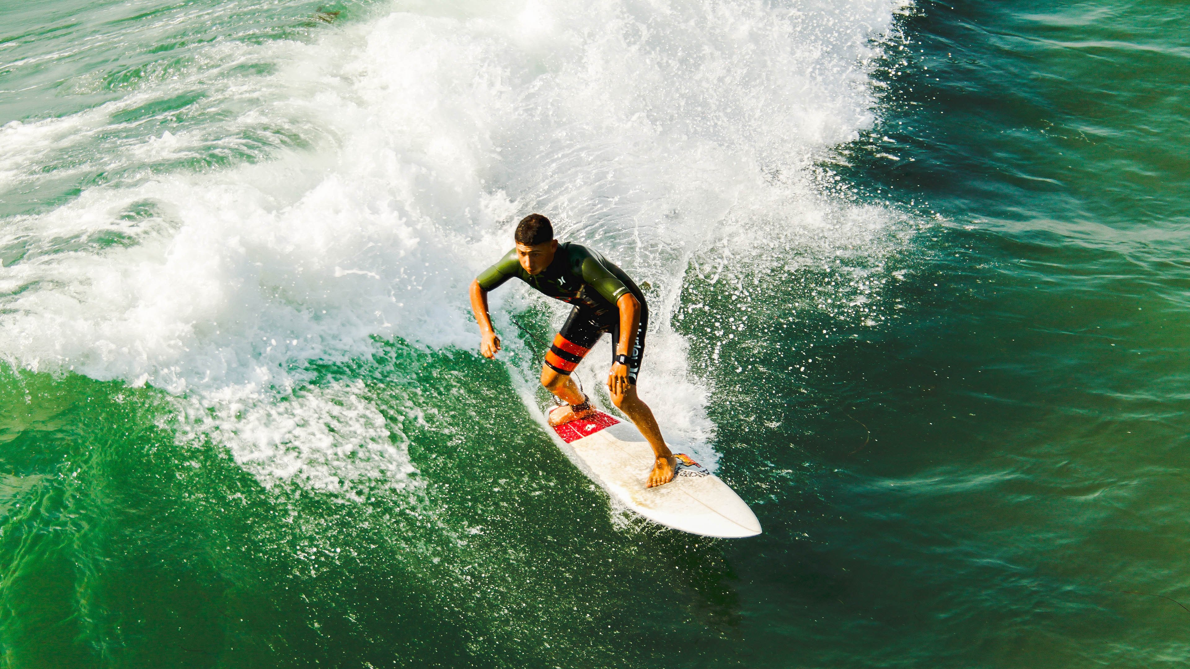 阿根廷强势晋级卡塔尔，阿拉巴稳定输出背后的战术密码